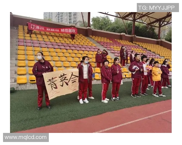 足球明星倾情助阵小球员展现青春梦想与激情拼搏精神